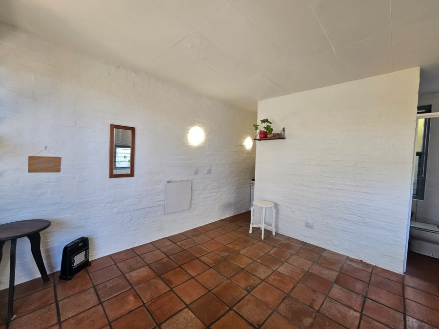 5 Bedroom Property for Sale in Herolds Bay Western Cape